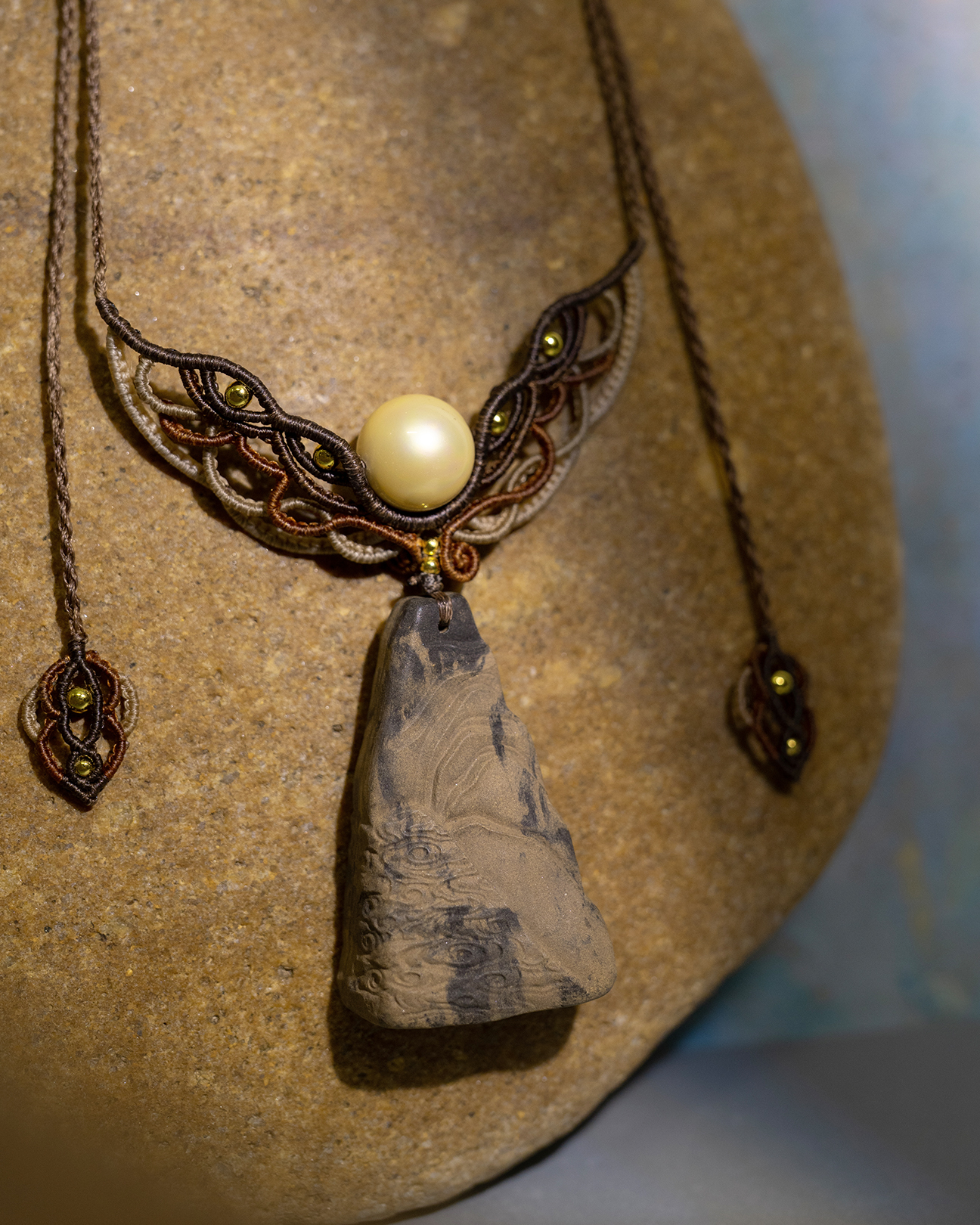 Cloud Mountain Necklace – Dual Incense Energy Pendant (Deluxe Edition) - Mixed · Dual Blend · Premium · Necklace · 32–65cm