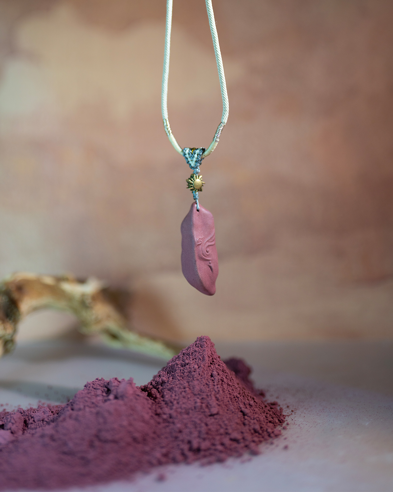 Spirit Bird Necklace – Rose Incense Protective Pendant (Basic Edition) - Rose · Rose Blend · Basic · Necklace · 30–84cm