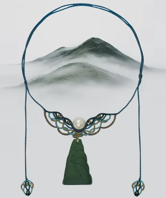 Cloud Mountain Necklace – Dream Incense Energy Pendant (Deluxe Edition) - Green · Dream Spirit · Premium · Necklace · 32–65cm